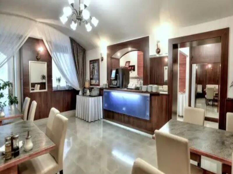 Royal Plaza Ξενοδοχείο Πράγα Εξωτερικό φωτογραφία