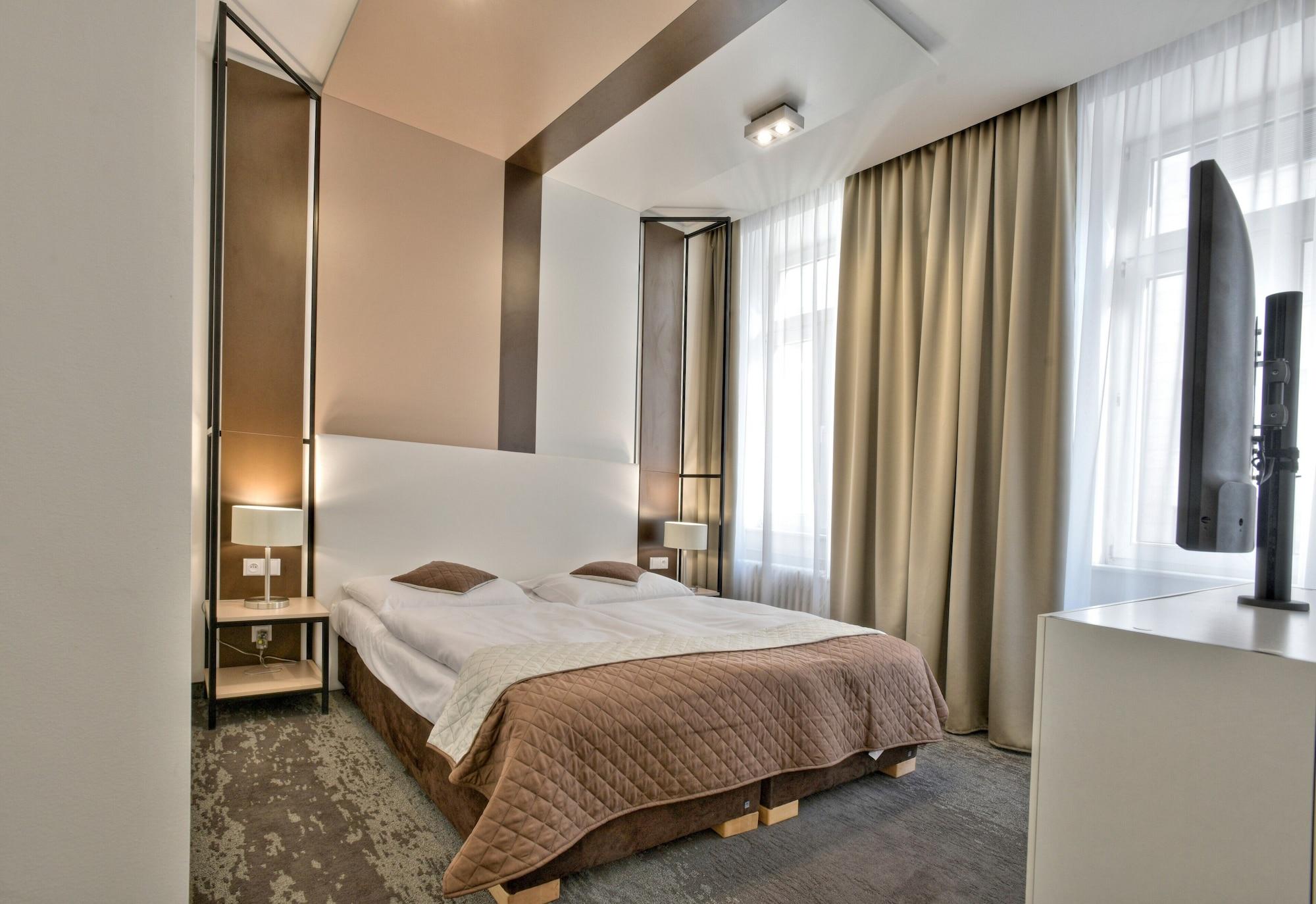Royal Plaza Ξενοδοχείο Πράγα Εξωτερικό φωτογραφία